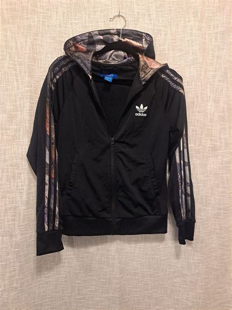 trefoil adidas ora